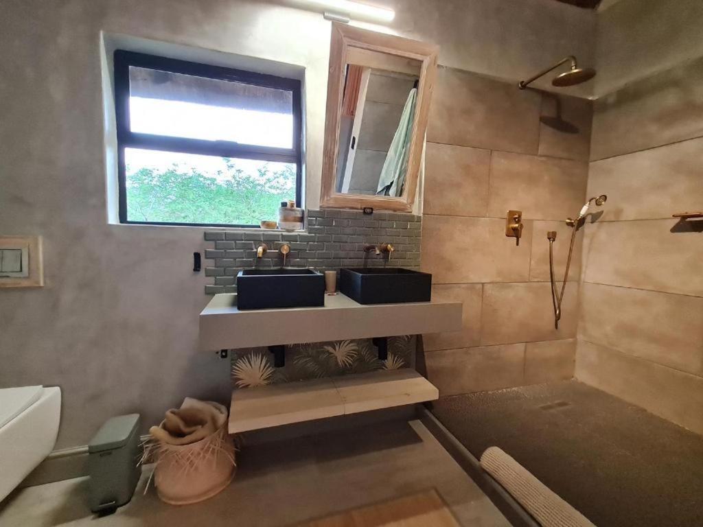 Croc Orvyll'S Kruger Lodge مارلوث بارك الغرفة الصورة